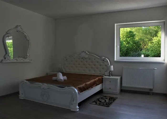 Chio 3* Važec